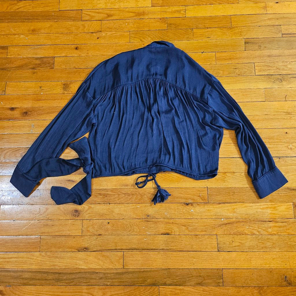 Free People Top Women's XS Blue Long Sleeve Lightweight - Picture 6 of 7